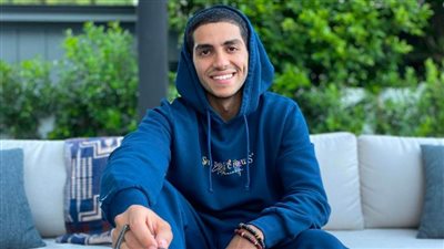 مينا مسعود مجرم دولي في فيلمه الجديد ويخضع لكورسات لغة عربية استعدادا للتصوير