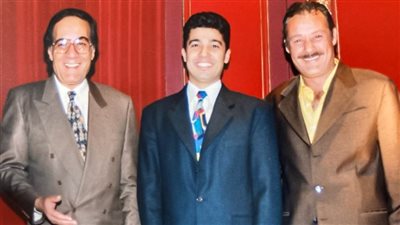 خالد النبوي بصورة مع فاروق الفيشاوي ومحمود ياسين : كنت فرحان إني وسطهم