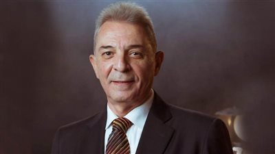 ابنة محمود حميدة في ذكرى ميلاده : والدته هي كل شئ في حياته ويذهب لـ سيوة من أجل حمام علاجي