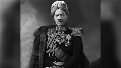 عيد ميلاد نجيب الريحاني .. تعرف على حكاية 8 مغامرات نسائية فى حياة الضاحك الباكي