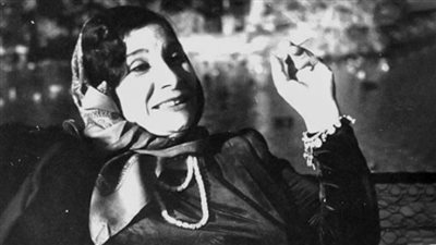 في ذكرى ميلاد أظرف حماوات السينما المصرية .. لماذا تزوجت ماري منيب من زوج شقيقتها؟