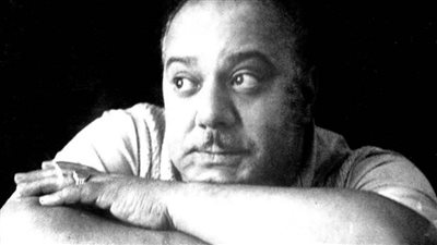 نجل شقيق صلاح منصور في ذكرى وفاته : تعرض لمحاولة قتل بسبب فيلم ثورة اليمن