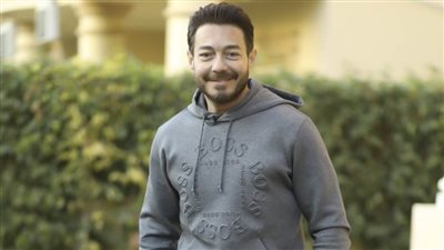 أحمد زاهر عامل في بنزينة واسمه فارس النمر في أول بطولة سينمائية مطلقة