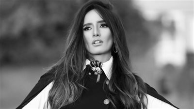 زينة تجسد شخصية فتاة نصابة في مسلسل زي البيت الوقف رمضان 2021