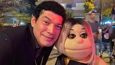 باسم سمرة بصورة من كواليس مسلسل أبلة فاهيتا ويعلق : مع كوين الدراما المصرية