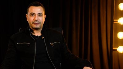 بالفيديو : محمد نجاتي يدافع عن نفسه بعد تصريحاته عن شيوخ المساجد وأساتذة الجامعة