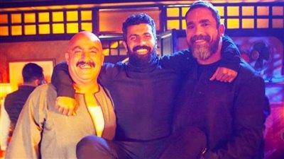 صورة تنفي خلافات محمد سامي مع السقا وكرارة في كواليس مسلسل نسل الأغراب رمضان 2021