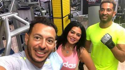 رانيا يوسف تنشر صورتها مع مصطفى شعبان وعمرو سعد من كواليس مسلسل ملوك الجدعنة رمضان 2021