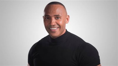 كابتن نور خطاب يهنئ الأمهات بعيد الأم عبر انستجرام