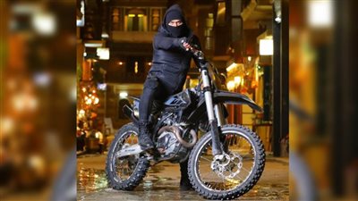 محمد إمام ينشر صورة جديدة من مسلسل النمر : باتمان الغلابة