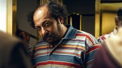 محمد ثروت يجسد دور غير كوميدي لدكتور مصاب بمرض نفسي في مسلسل بين السما والأرض رمضان 2021