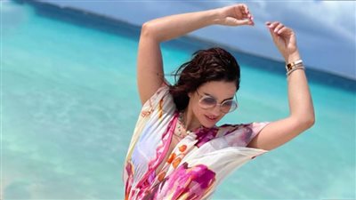 بالصور : إجازة درة فى المالديف بعد مسلسل بين السما والأرض