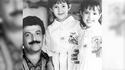 سمير غانم .. قصة أب لم يبخل بعطائه ووقف خلف إيمى ودنيا حتى وصلتا لقمة النجومية