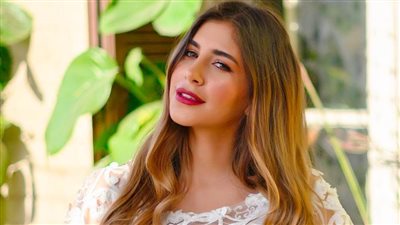 ملك قورة طالبة في فيلم 200 جنيه ودكتورة في مسلسل إجازة مفتوحة