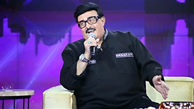 الليلة .. سمير غانم ضيفا على برنامج ليلة الخميس في آخر لقاء تلفزيوني قبل رحيله