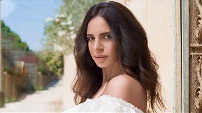 آمال ماهر تتراجع : اعتزلت بسبب وفاة عمتى وفسخ خطوبتى وبعد أن تتحسن نفسيتي سألتقي بكم