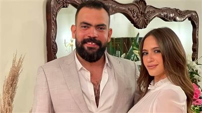 بالصور .. خالد عليش يحتفل بخطوبته على المذيعة ميرهان عمرو : كملت الحتة الناقصة