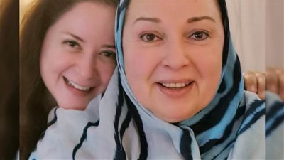 مي نور الشريف تحتفل بعيد ميلاد نورا : كل سنة وأنتي ممشياني على العجين ملخبطوش