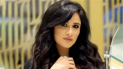 أزمة صحية مفاجئة وصدمة في الوسط الفني .. تفاصيل حالة ياسمين عبدالعزيز