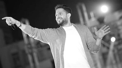 محمد حماقي ينتهي من تصوير بوستر ألبومه الجديد في دبي ويطرحه أول أغسطس