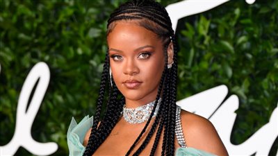 فوربس : ريهانا أغنى مطربة في العالم بـ 1.7 مليار دولار بفضل علامتها التجارية Fenty Beauty