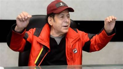 دخل المستشفى بسبب غيبوبة وحالته تتحسن ببطء .. آخر تطورات الحالة الصحية لـ عادل الفار