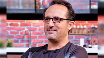 حفيد الفريق محمد فوزي ويعمل كمغسل موتى .. الجانب الآخر في حياة شريف مدكور