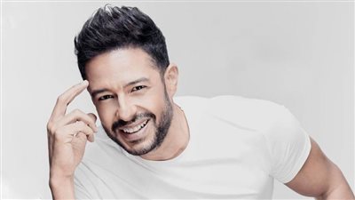 محمد حماقي يطرح أول أغنية من ألبومه الجديد يا فاتني بعنوان زيها مين