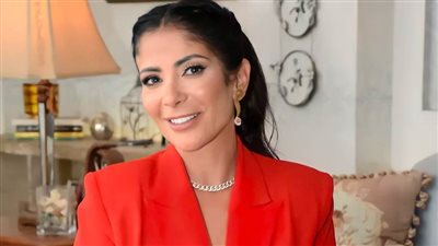 مني زكي : والدي عاش معايا نفس حالة عادل إمام  مع حلا شيحة في فيلم عريس من جهة أمنية