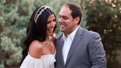 لليوم الثاني على التوالي .. ريم سامي وطارق هيمن يحتفلان بخطبتهما على طريقة ألف ليلة وليلة