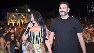 بالصور .. دويتو هيفاء وهبي وأكرم حسني في العلمين الجديدة بحضور النجوم