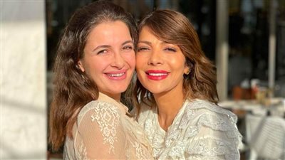 ابنة أصالة تهنئها بزواجها من فائق حسن : عروستنا الحلوة الله يسعدك يا أمى وبنتي 