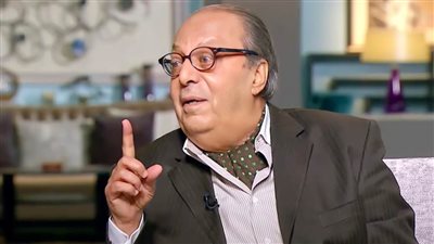 أسامة عباس : لم يعد هناك اهتمام بالنجوم الكبار ولولا صعوبة القرار لاعتزلت