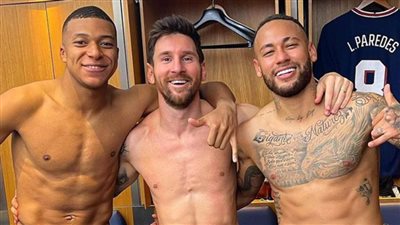 ميسي ونيمار ومبابي .. صورة تساوي 248 مليون دولار