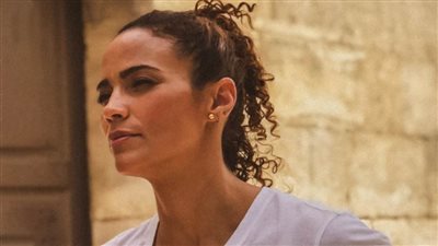 أول صورة للممثلة العالمية Paula Patton من كواليس مسلسل وعد الشيطان مع عمرو يوسف