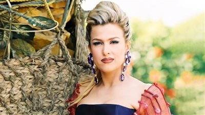 سيمون بعد غيابها منذ أكثر من عامين : الجمهور وحشني وراجعة بأغانى جديدة أطرحها قريبًا