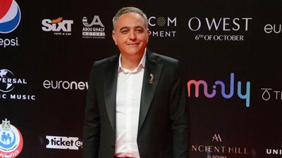 بعد عرض فيلم ريش .. أقيلوا محمد حفظي من رئاسة مهرجان القاهرة السينمائي