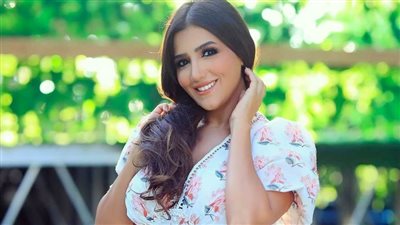 مي عمر 2022 .. حالة نشاط سينمائي و4 أفلام دفعة واحدة وغياب عن دراما رمضان