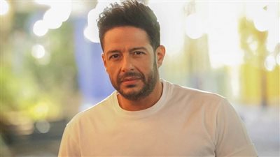  جماهير الزمالك تهاجم حماقي بسبب قصاد الخمسة إحنا تلامذة .. وعزيز الشافعي : لم يقصد الإساءة 