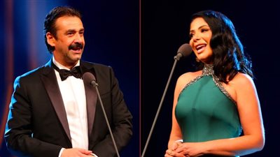 بعدما سلمته جائزة فاتن حمامة للتميز .. قصة 4 أعمال جمعت كريم عبدالعزيز ومنى زكي في السينما