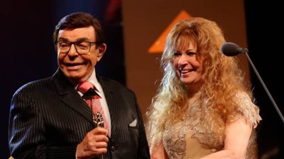 سمير صبري : نيللي رجعتنى 40 سنة لورا ونسيت مرضي لما شوفتها 