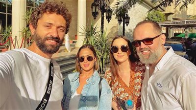 كريم محمود عبدالعزيز يهنئ شقيقه الأكبر بعد عقد قرانه : لقد هرمنا من أجل هذه اللحظة