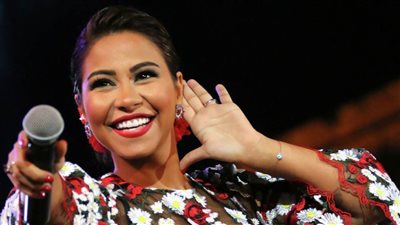 بعد ساعات من طرحها .. أغنية وبحلفلك لشيرين عبدالوهاب تحتل المركز الـ 6 عالميا على يوتيوب