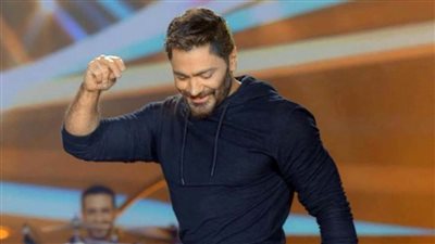 تامر حسني يحيي حفلًا ضخمًا في إكسبو دبي 2020 ومخرجته الإنجليزية تعتبره أضخم حفل ضمن فعاليات المهرجان