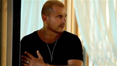 أغنية كتر من قربك لـ عمرو دياب تتصدر مؤشرات البحث بعد طرحها على إحدى المنصات الخاصة