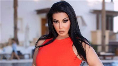 سمية الخشاب : عايزة فتى أحلامي يبقي أعمى وميشوفش غيري