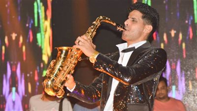 بالصور .. حمدي الميرغني عازف ترومبيت ضمن أحداث فيلم تماسيح النيل