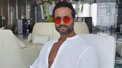 كريم فهمي يجسد مهنته في الحقيقة ويظهر في دور دكتور أسنان في مسلسل أزمة منتصف العمر رمضان 2022