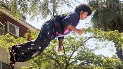 علي ربيع ينشر أول صورة من كواليس فيلم زومبي : هتشوفوني بطير والعرض في عيد الفطر