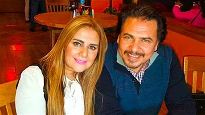 رانيا محمود ياسين تعلن إصابة زوجها محمد رياض بـ كورونا : التقط العدوى منى ويتلقى العلاج في المنزل